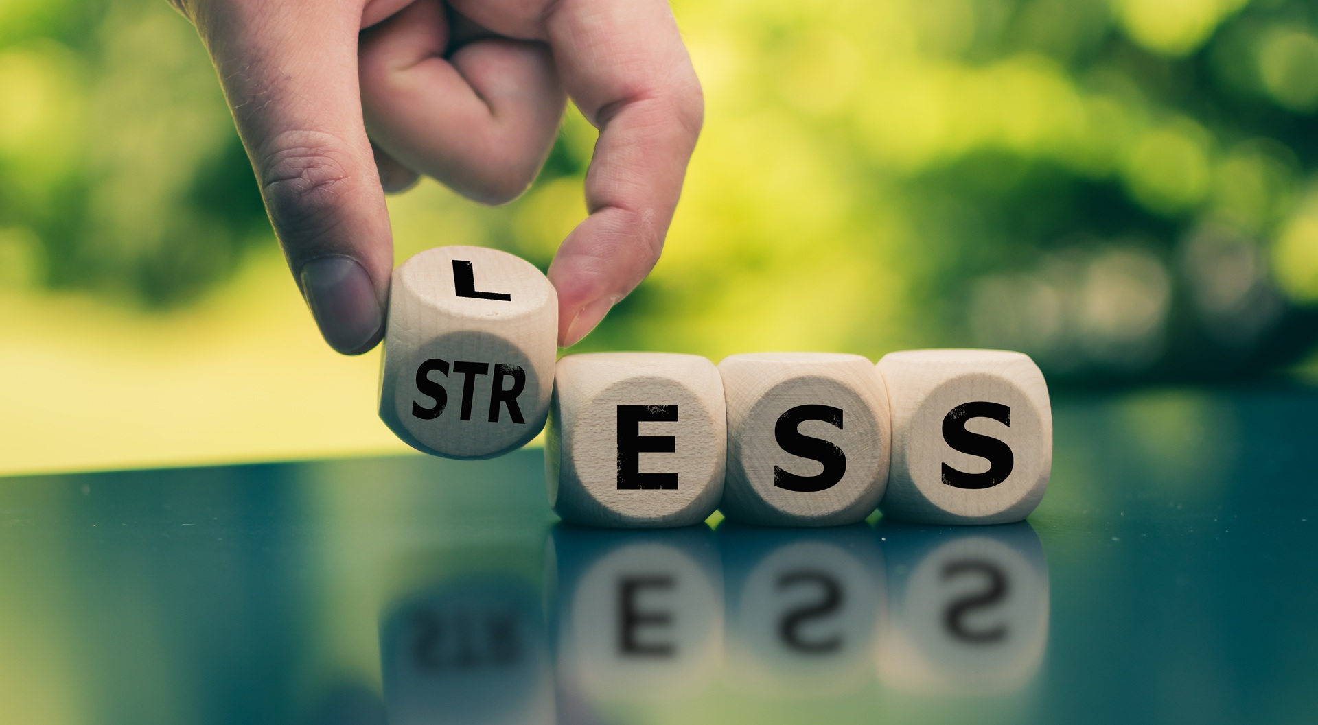Holzwuerfel zeigen Stressreduktion | was ist Breathwork

